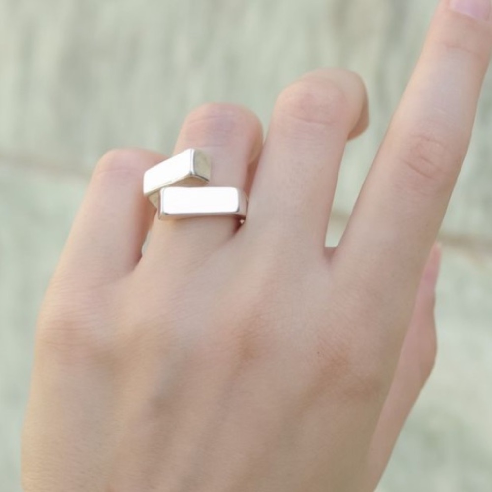 NWT! Eclectic Minimalist Sterling Silver Ring